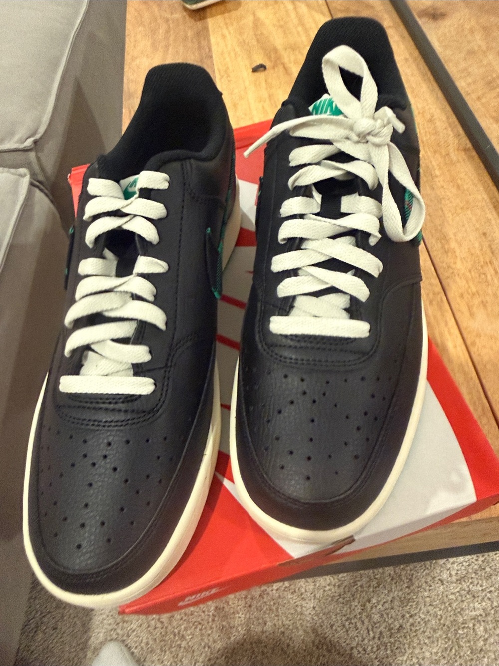 Brand New with Box Sz 10 Nike Court Vision Low Plaid
